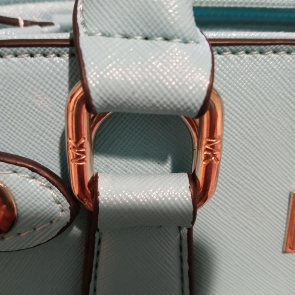 Michael Kors Purse - Picture 5 of 8